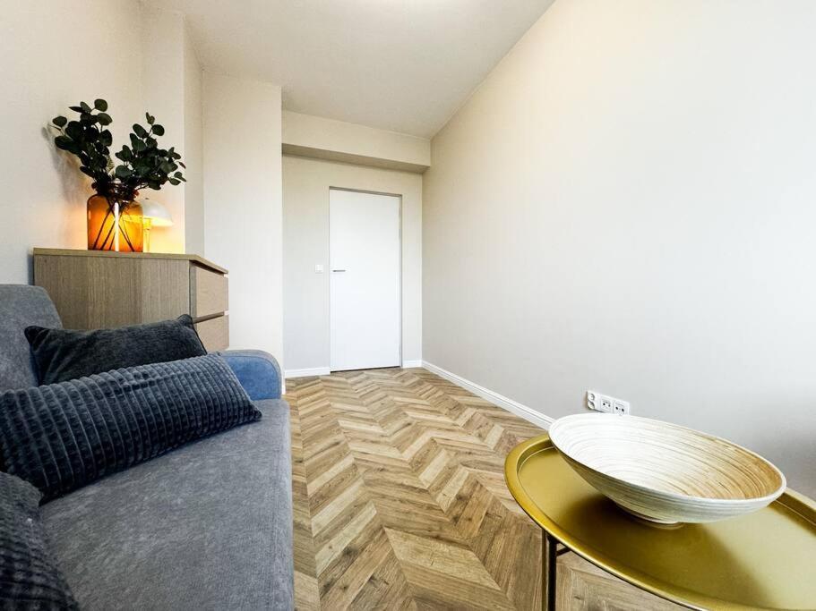 Balcony & Parking, Modern Elegant Apartment! Near Tram Breslávia Exterior foto
